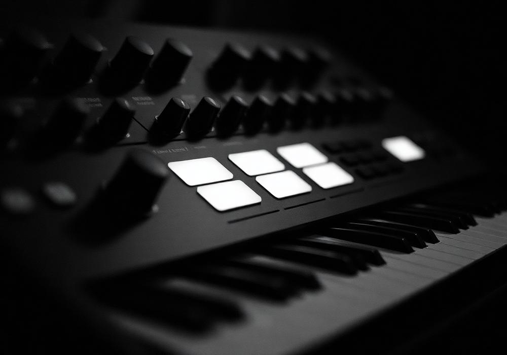 Synthesizer in low light